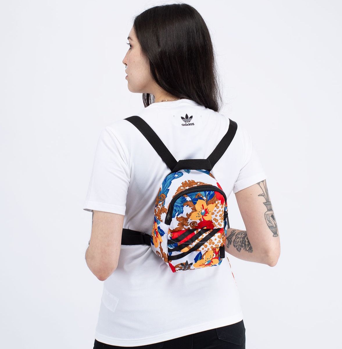 mochila adidas her studio london