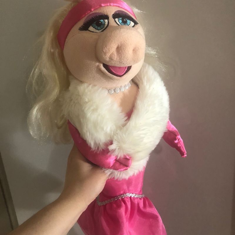 Miss piggy disney hot sale store