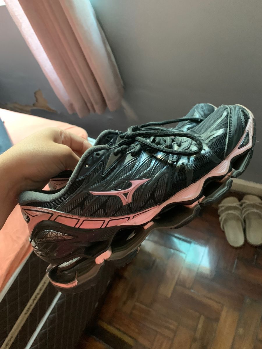 Mizuno preto e hot sale rosa prophecy 7