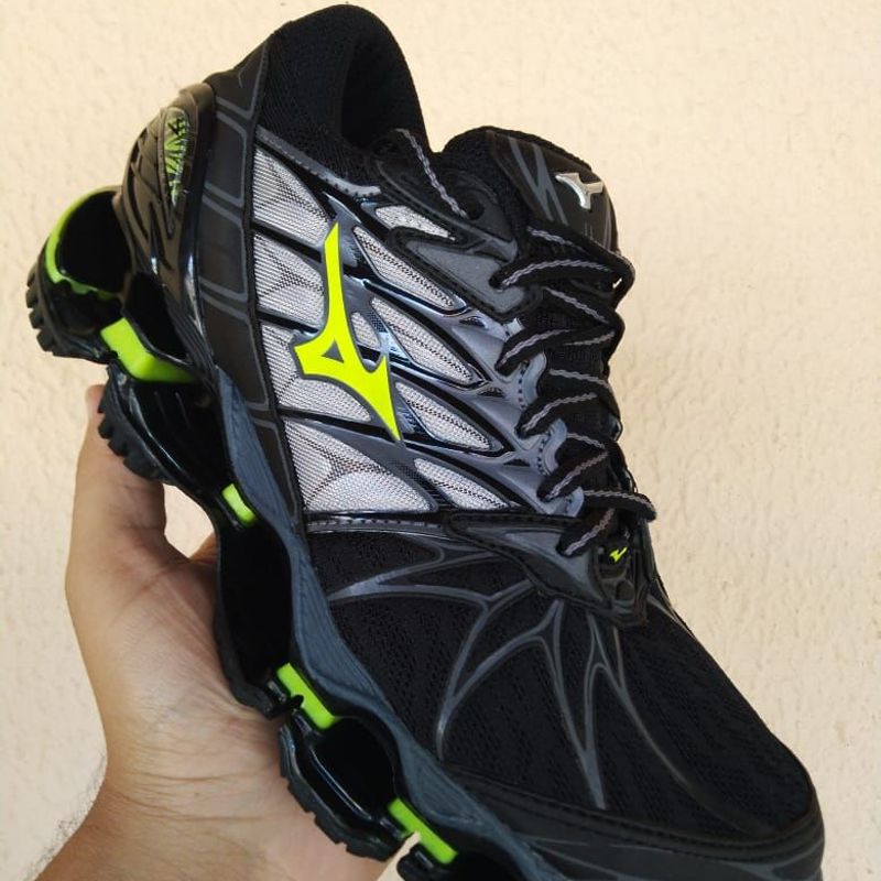 Mizuno prophecy 7 preto e sale amarelo