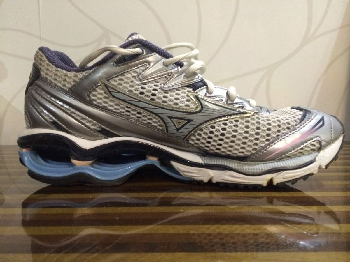 mizuno wave creation 10 running shoes