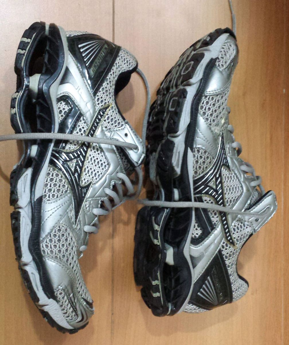 mizuno wave 11