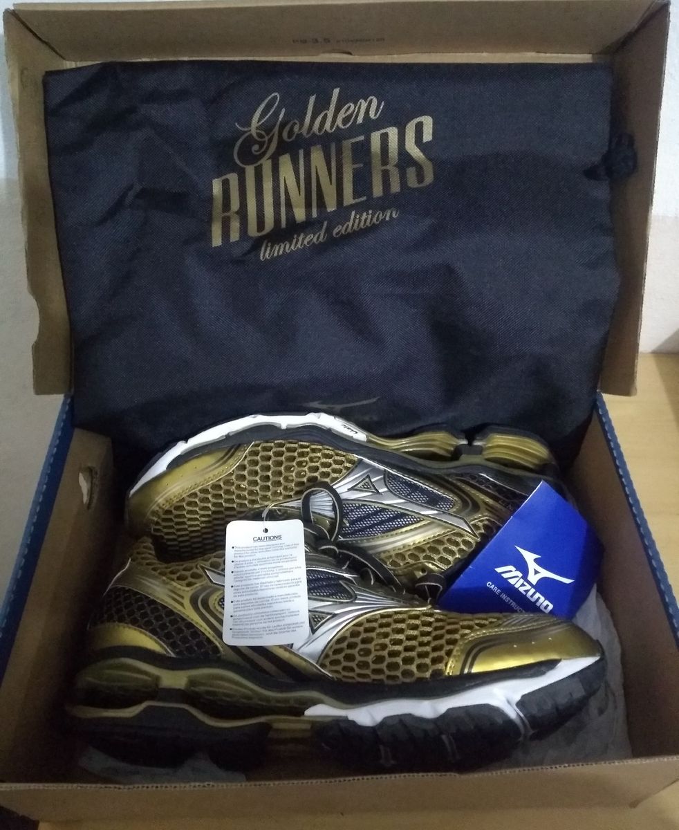 mizuno wave creation gold