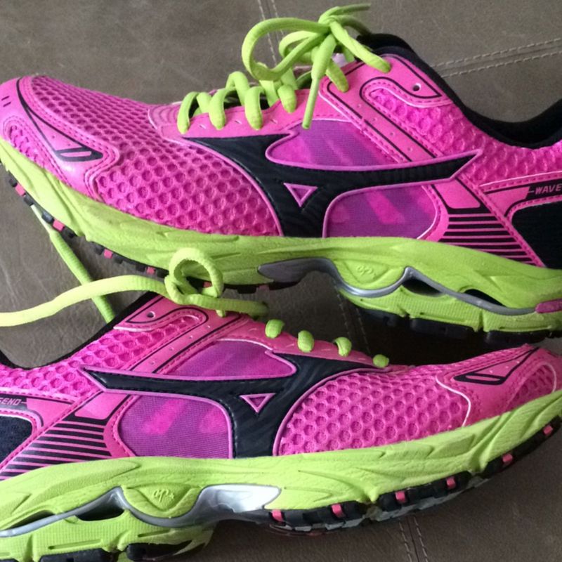 Mizuno wave best sale legend pink