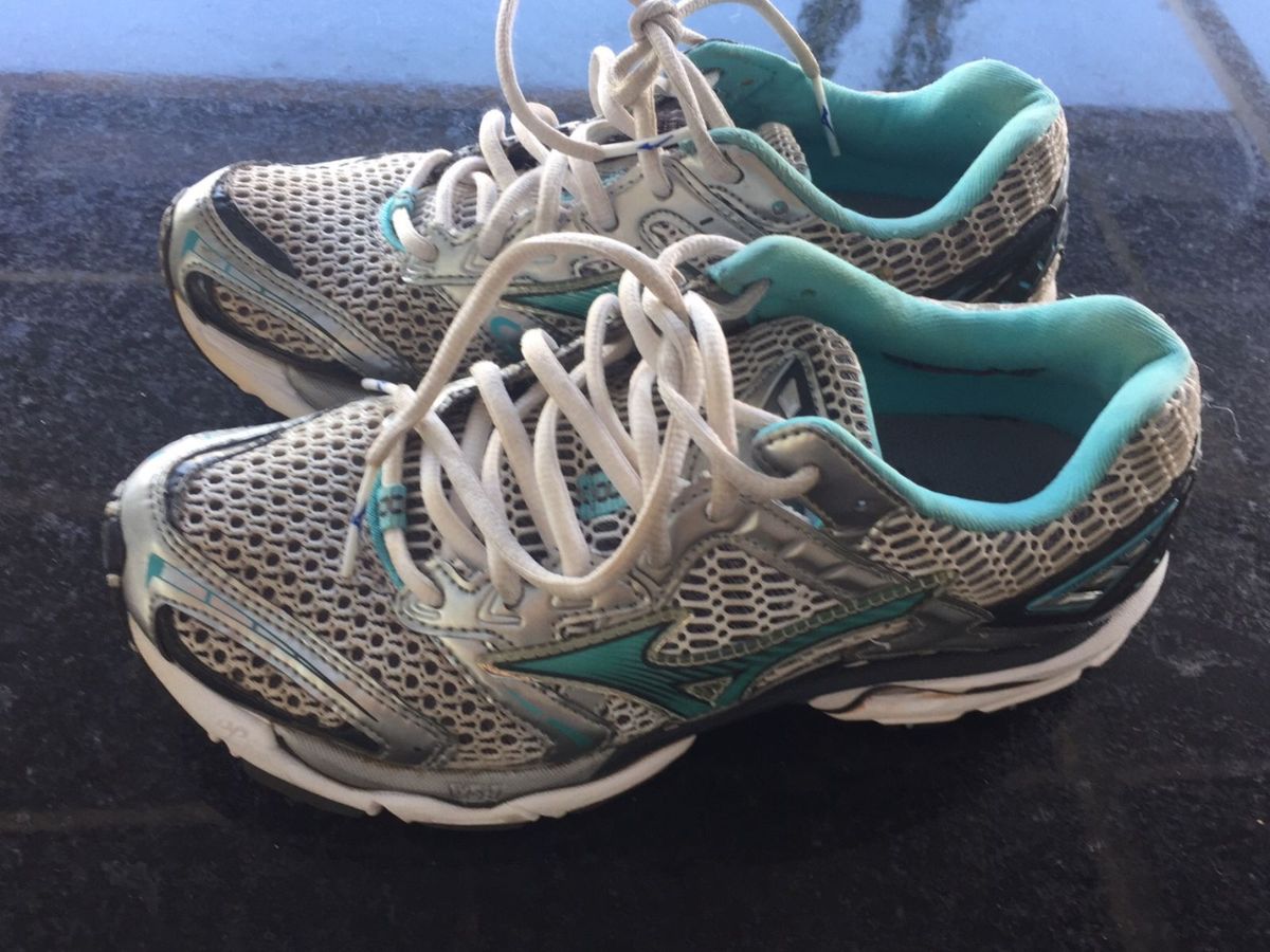 mizuno wave nirvana 5