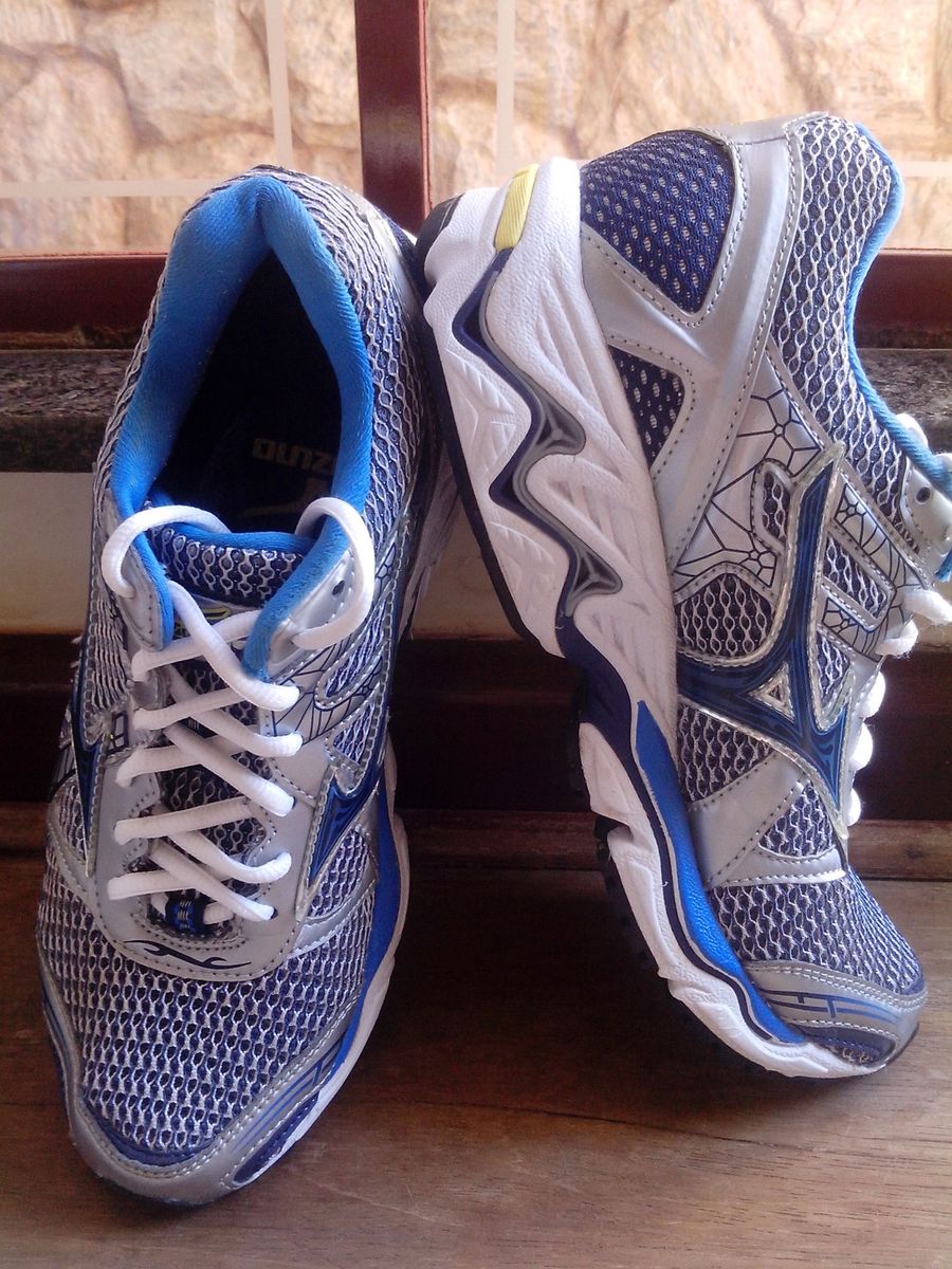 mizuno wave nirvana 7