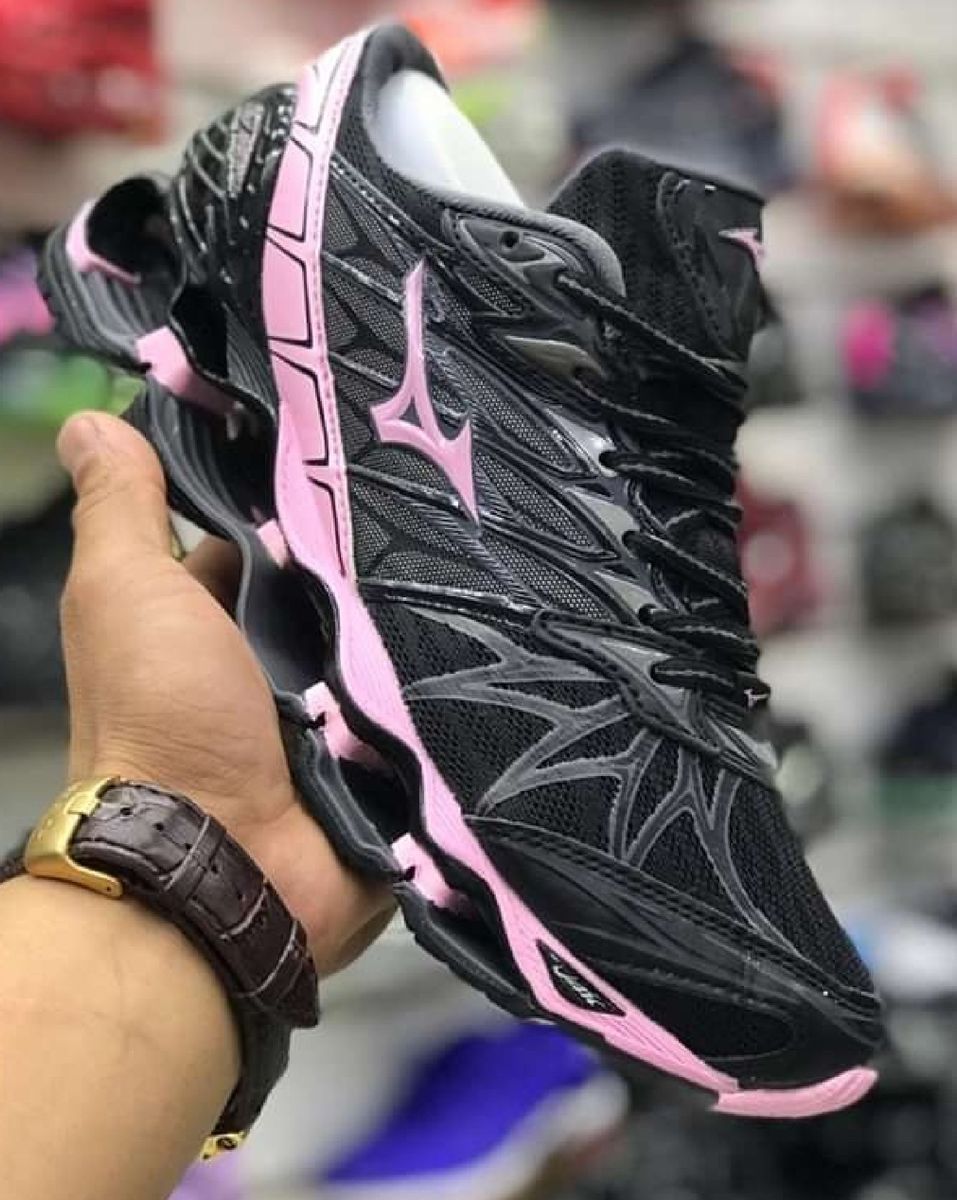 tenis mizuno preto e rosa