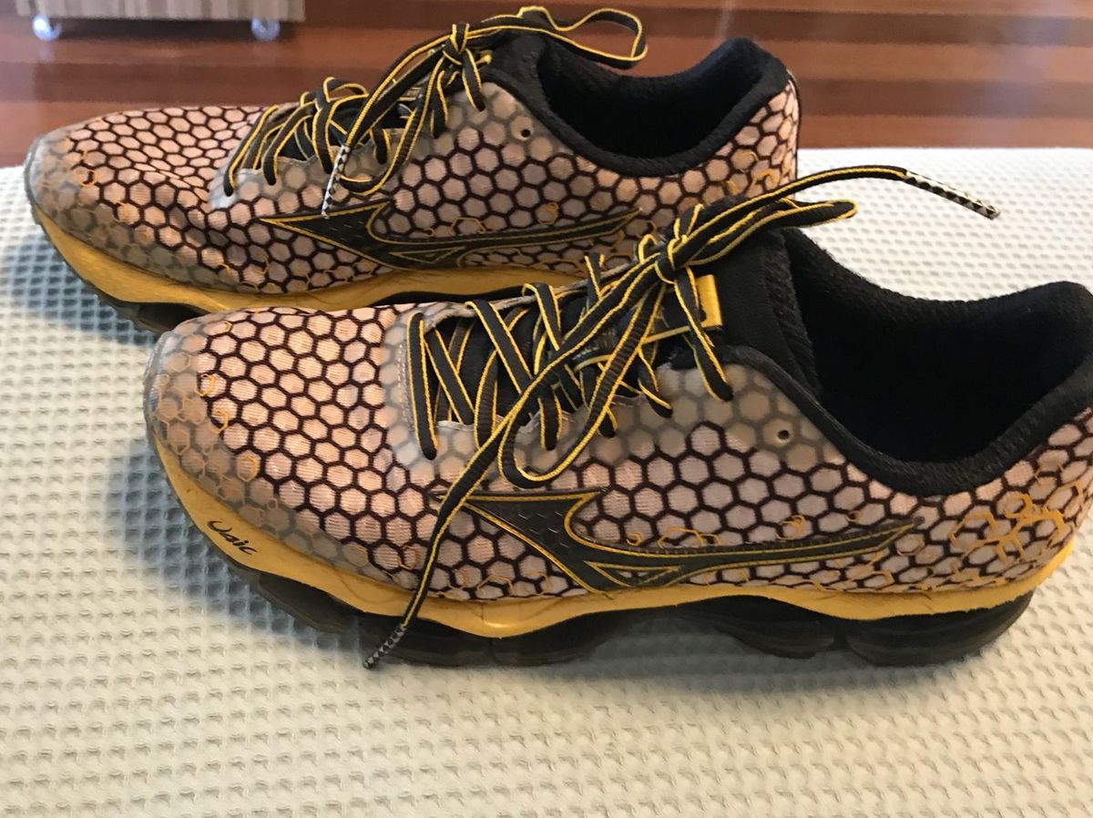 mizuno wave prophecy 3 valor