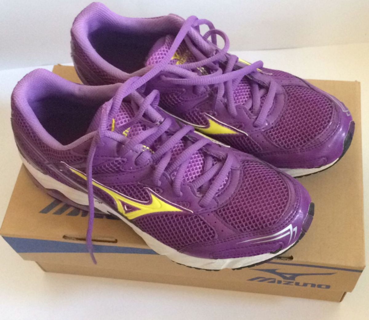 mizuno wave vitality 2