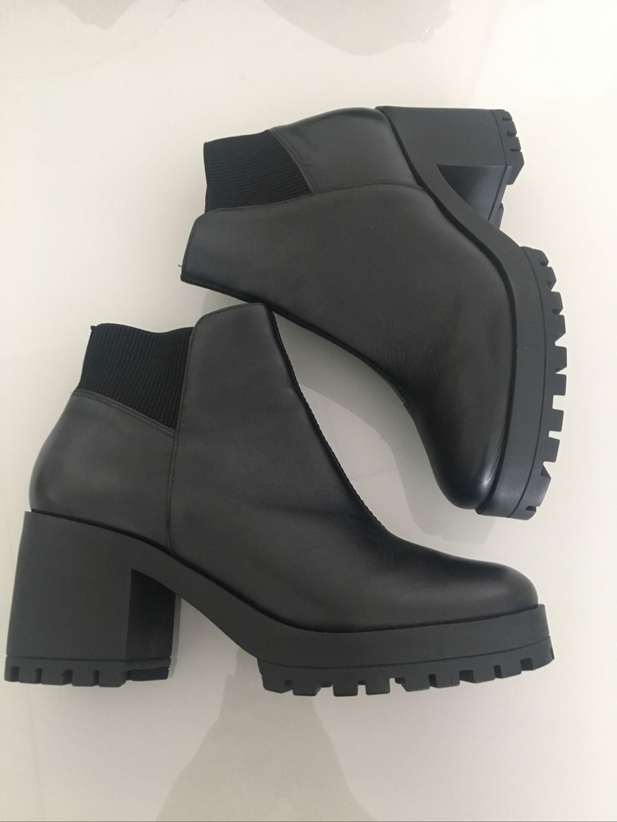 botas tratoradas arezzo