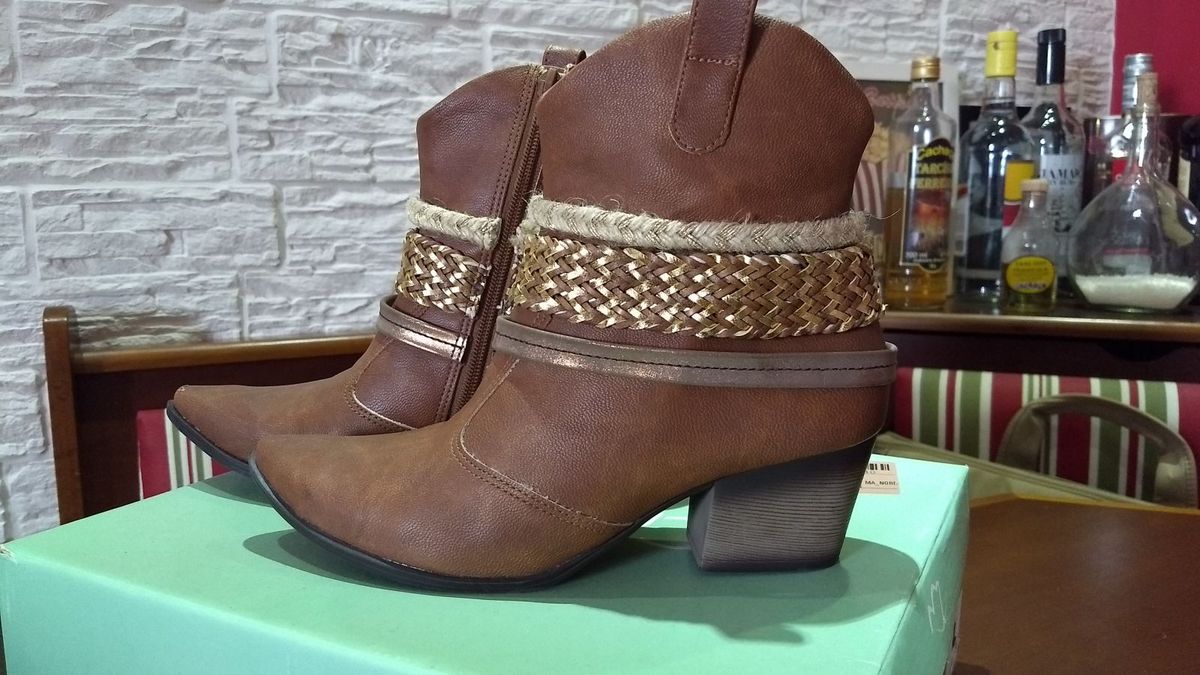 bota crysalis cano longo