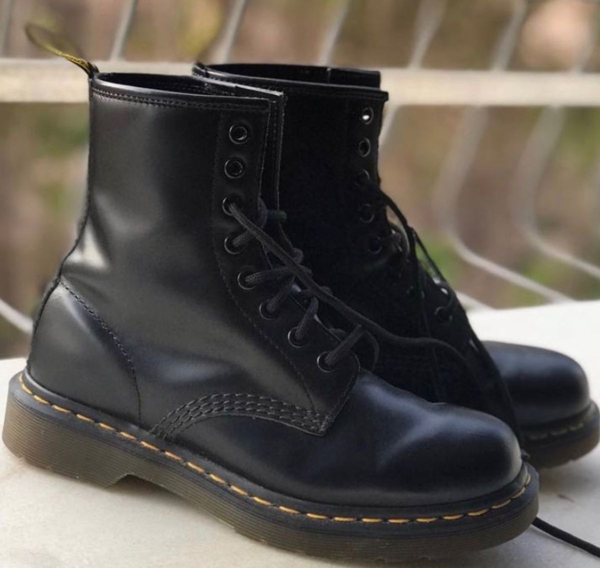 coturno dr martens plataforma