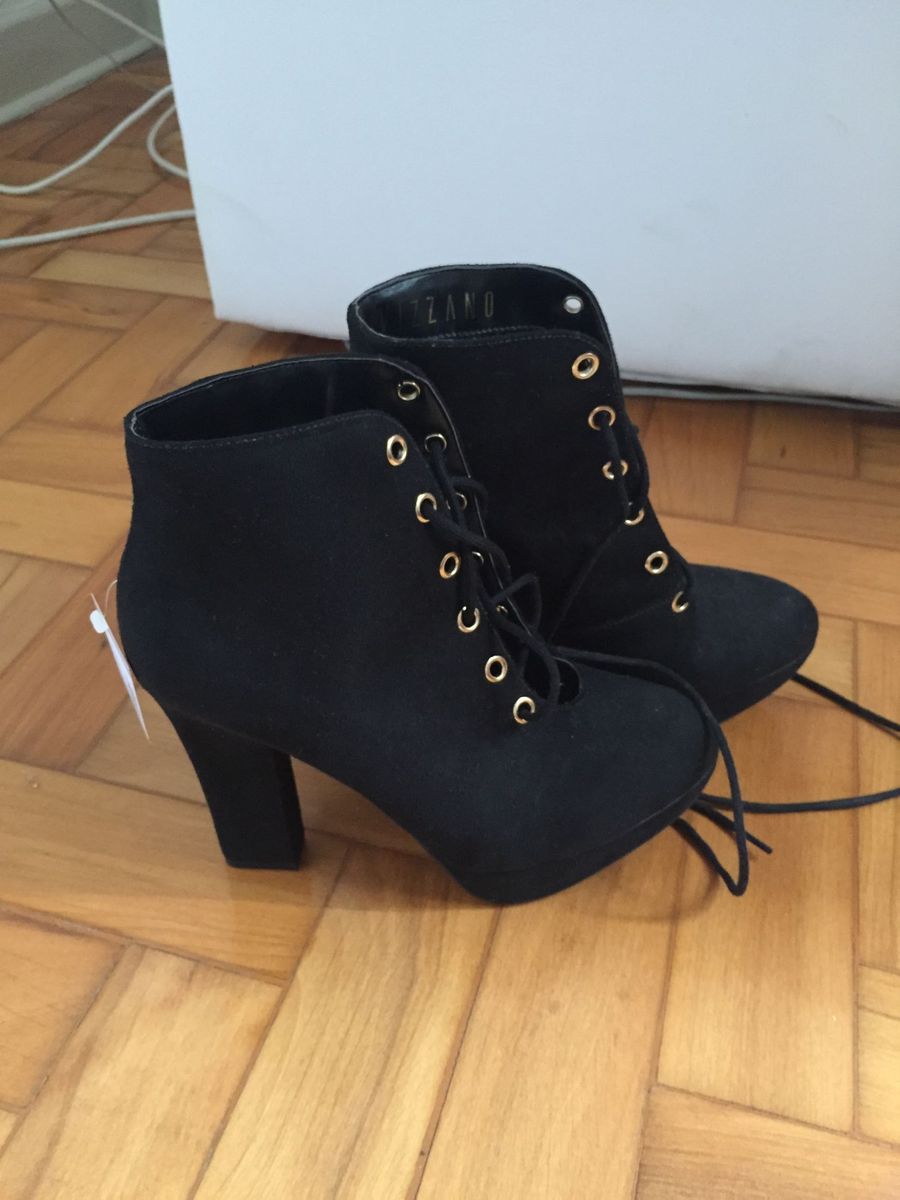 bota de camurça salto alto