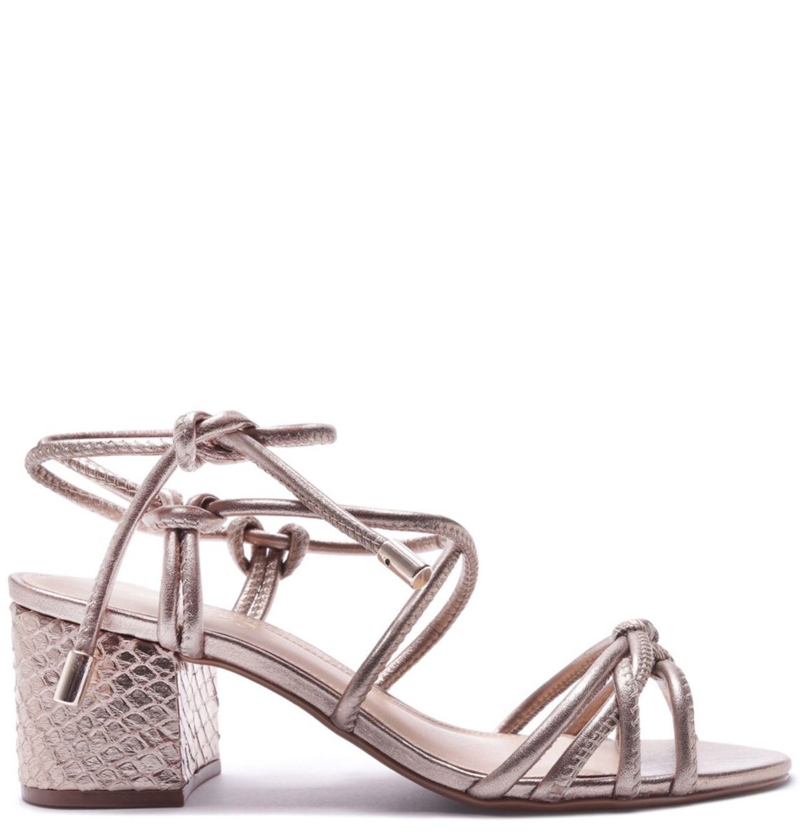 sandalia metalizada arezzo