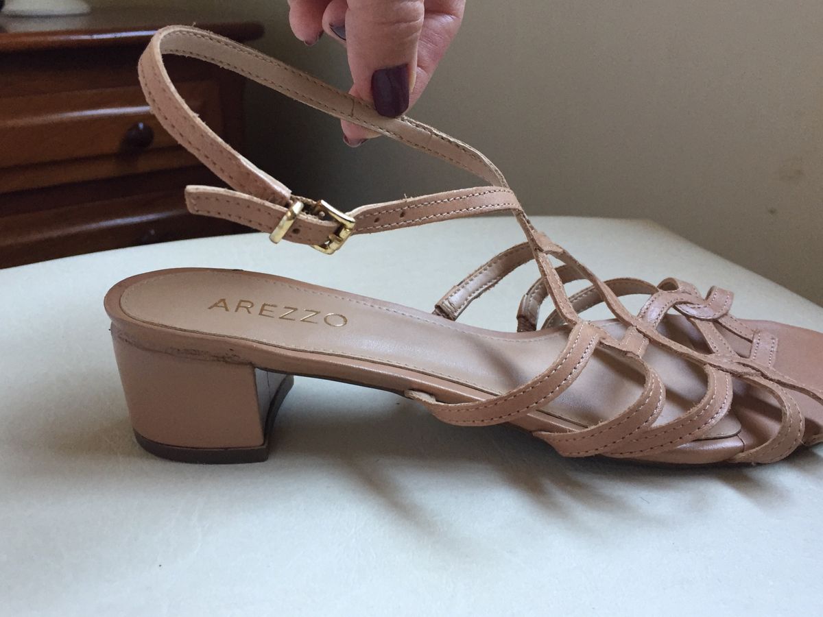 sandalia arezzo salto