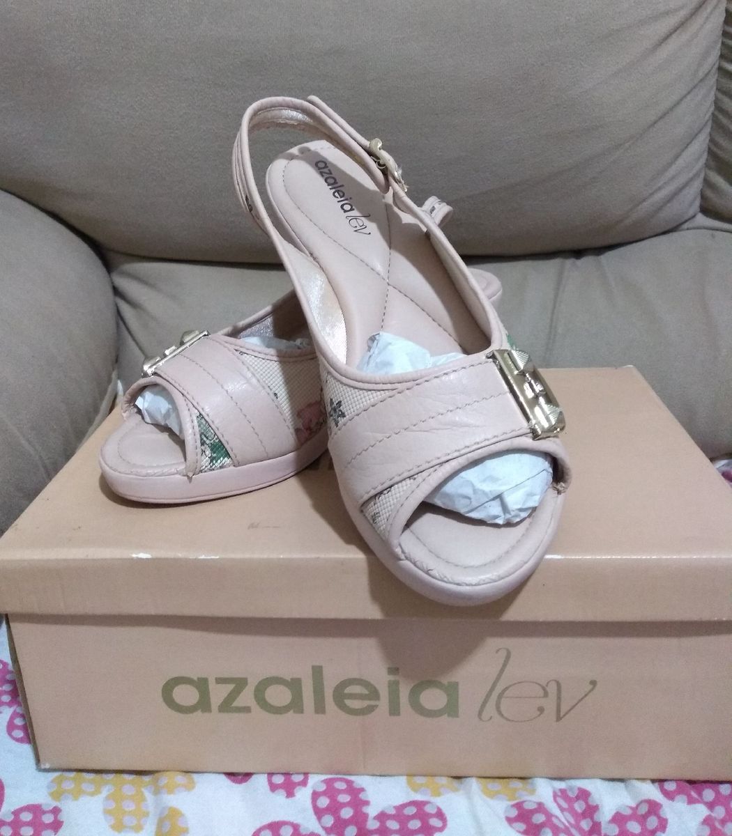 azaleia lev sandalia