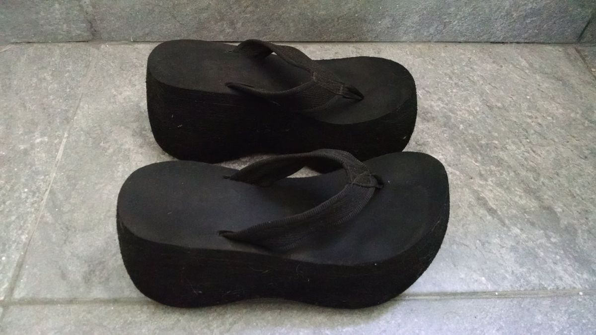 chinelo plataforma dijean