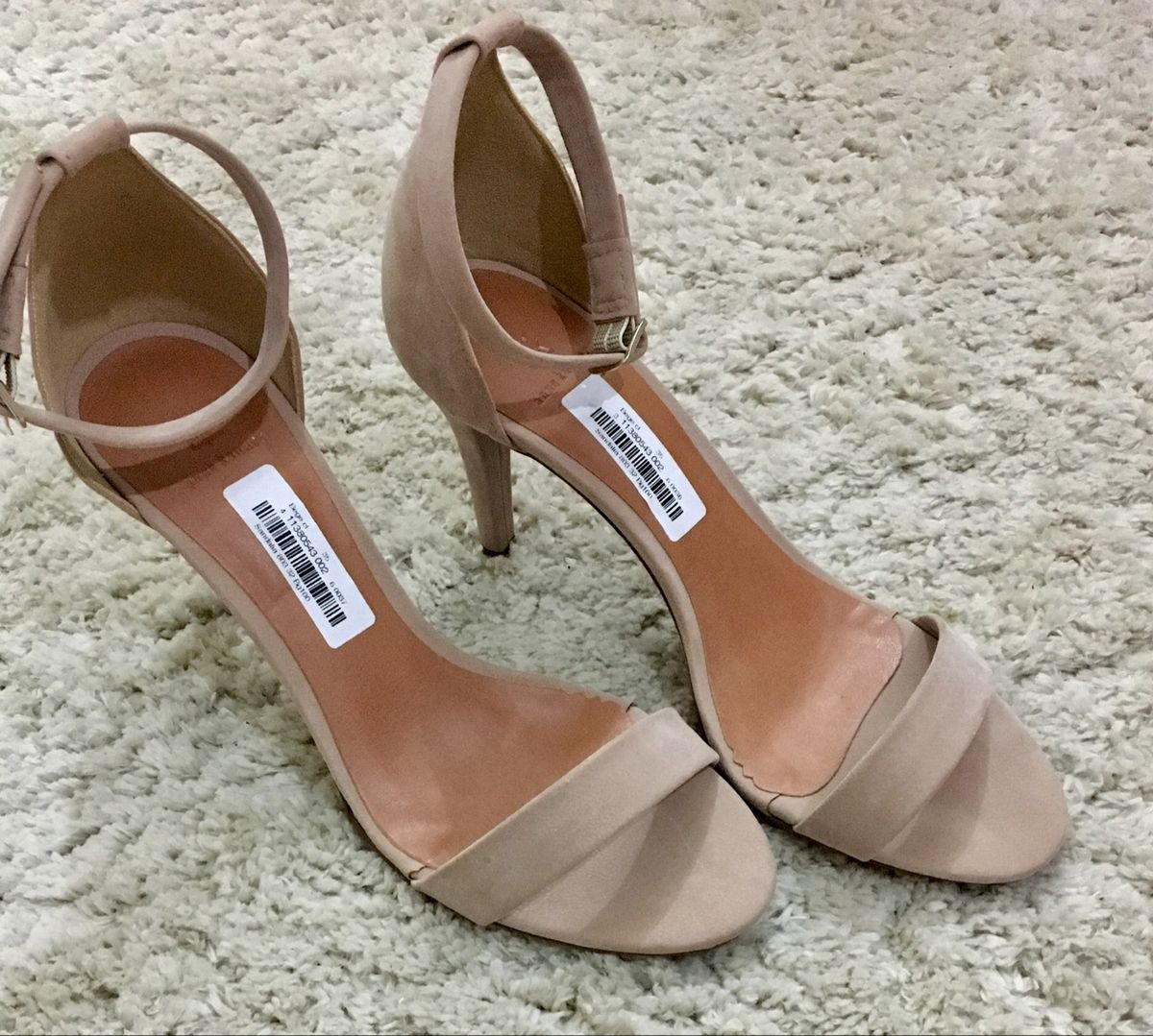 sandalia dourada riachuelo