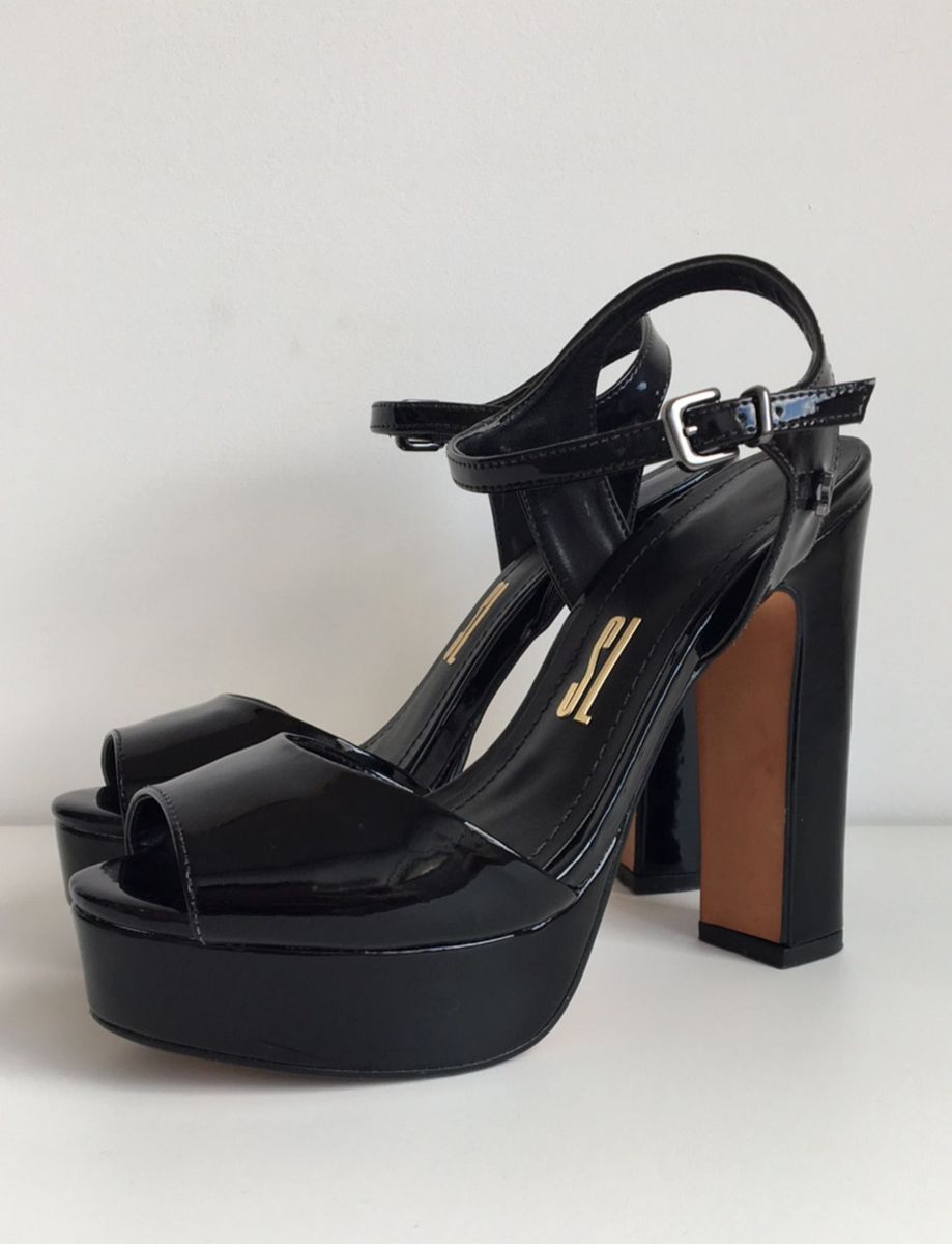 sandalia meia pata santa lolla