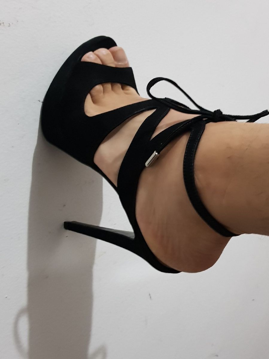 sandalia tirinha schutz