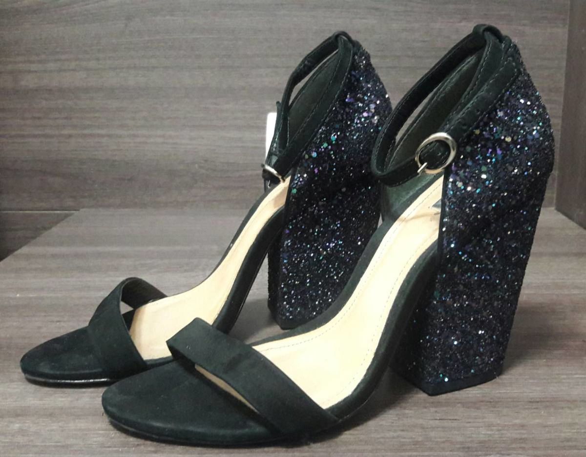 sandalia salto grosso tira fina