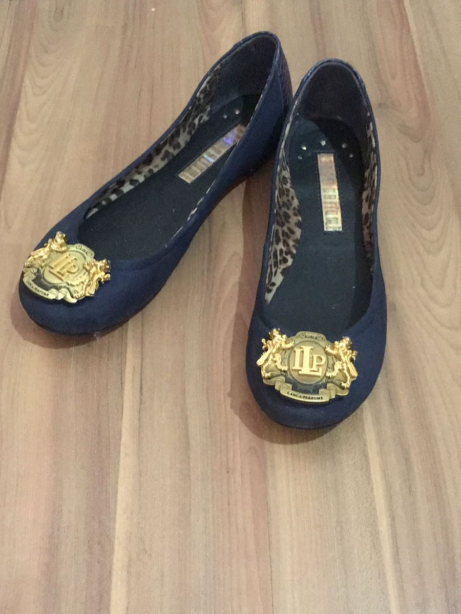 sapatilha lança perfume