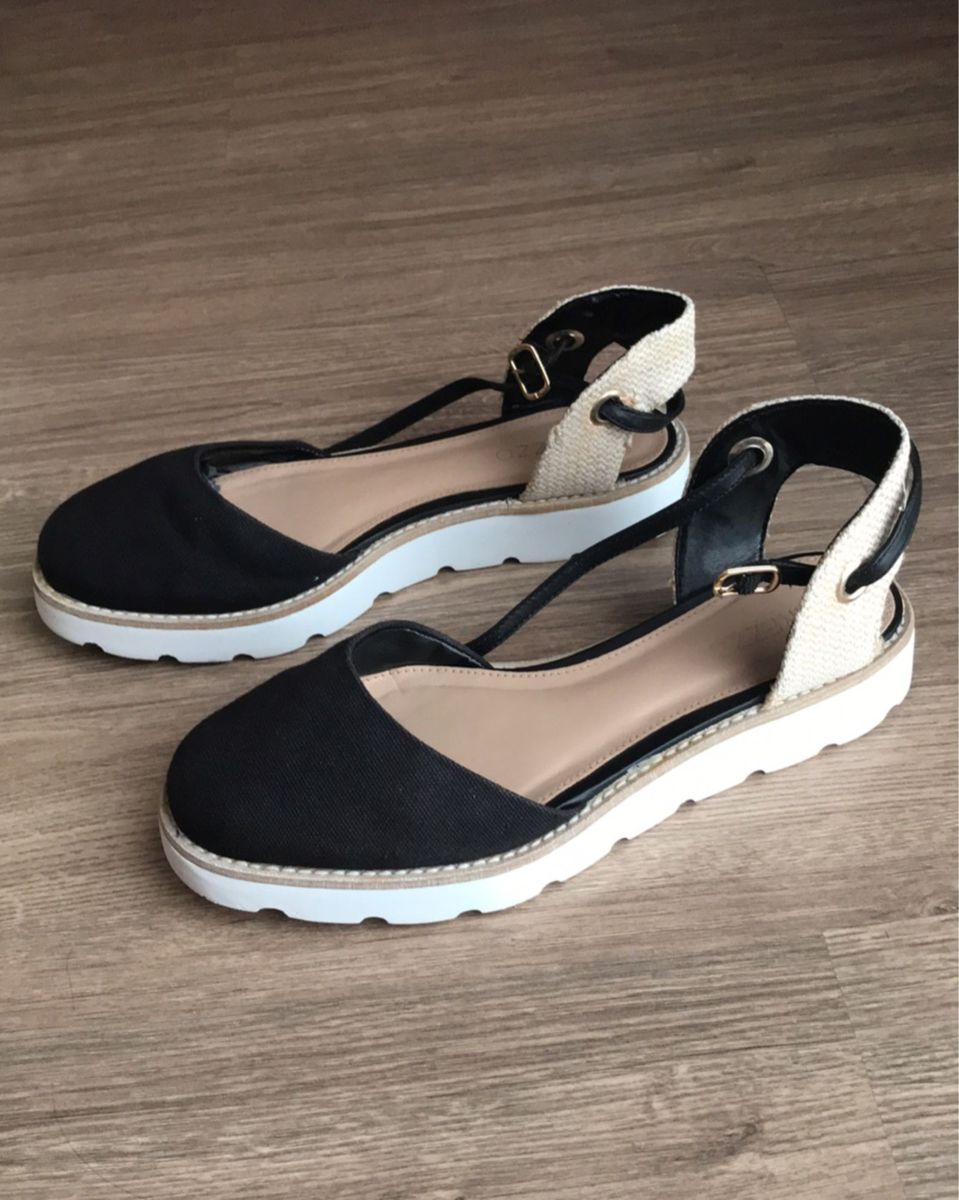 Sapato Arezzo Fechado Salto Baixo Tratorado Lona Preto Amarrar Tornolezo | Sapato Feminino Arezzo Usado 27513662 | enjoei