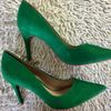 scarpin verde bandeira arezzo