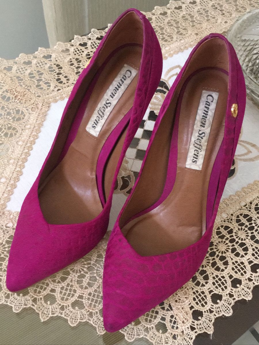 scarpin rosa carmen steffens