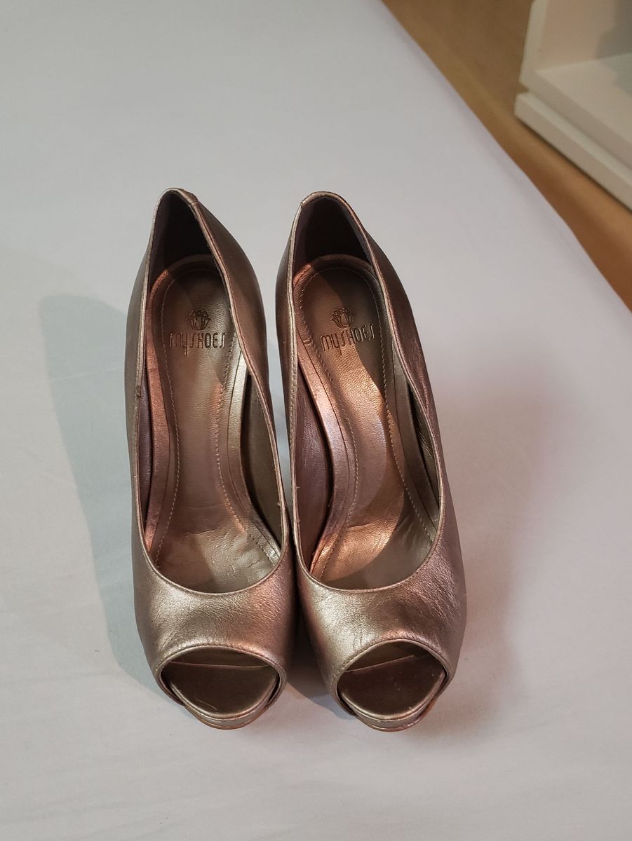 sapatos ouro velho