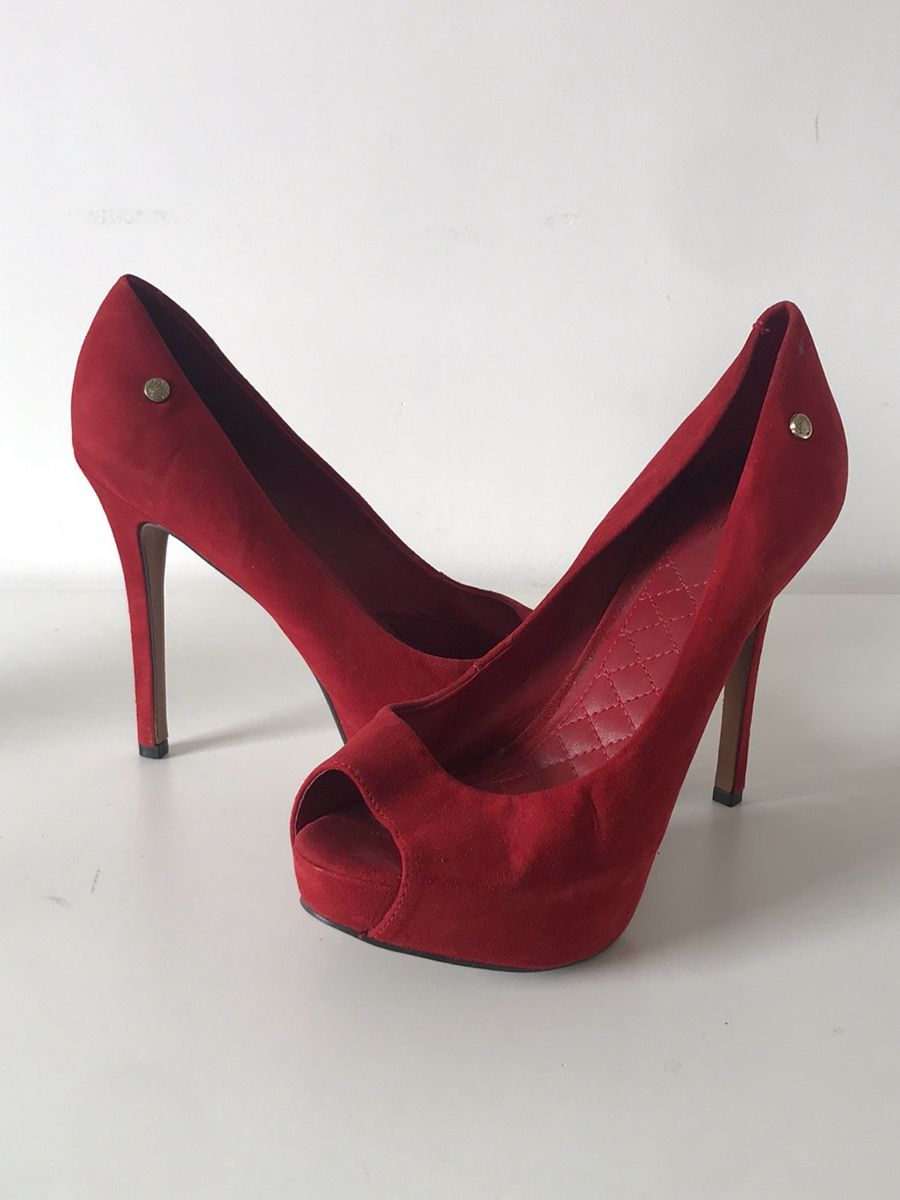 salto vermelho veludo