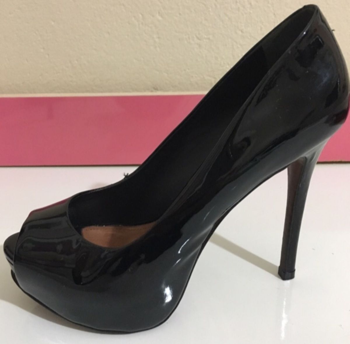 sapato peep toe schutz