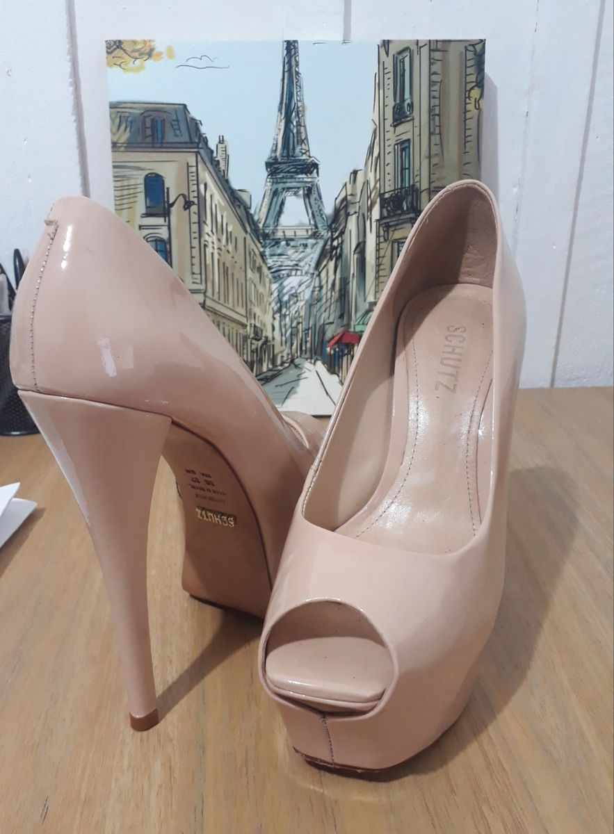 peep toe schutz verniz