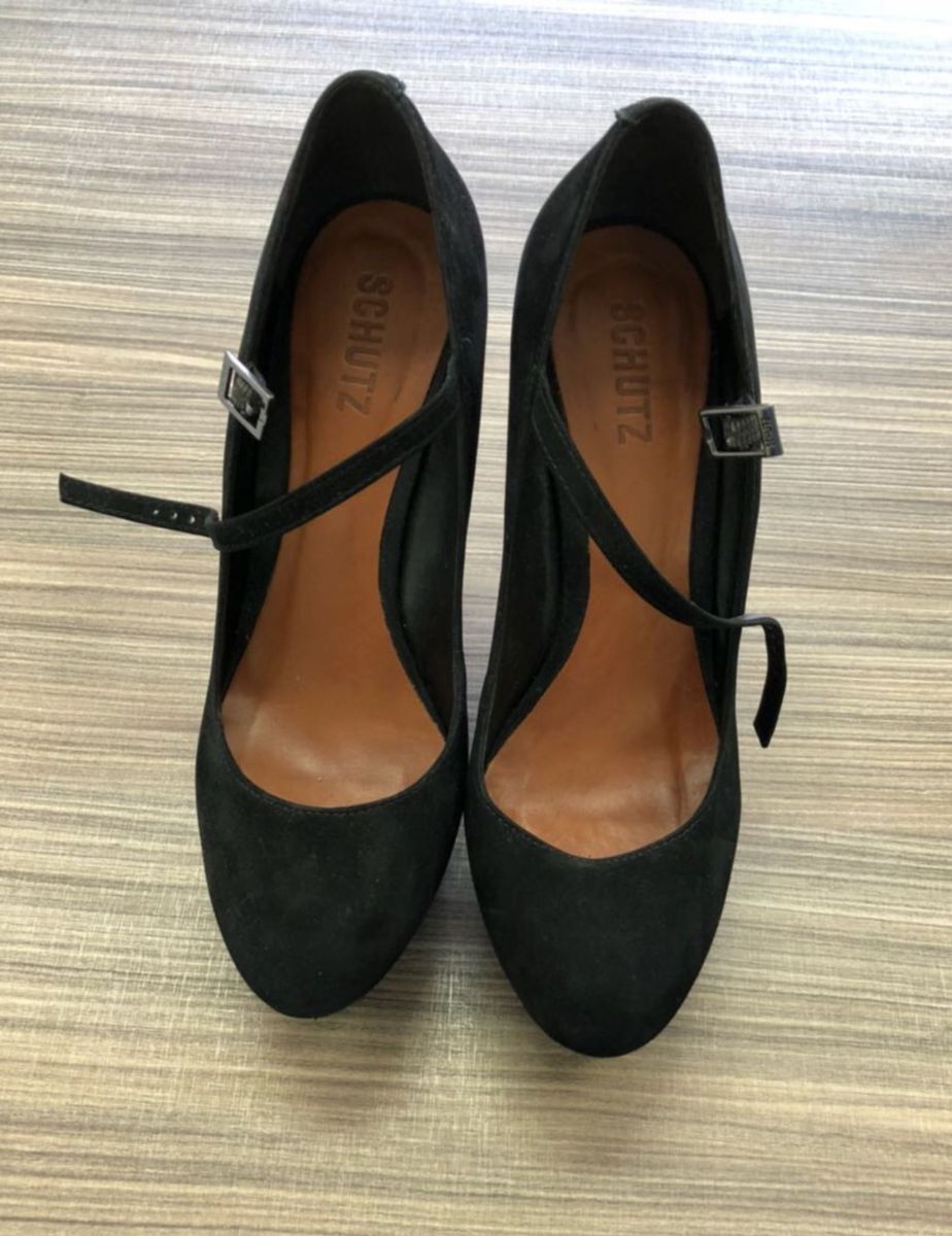 sapato vinil transparente tendencia