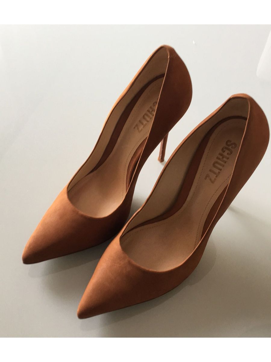 scarpin caramelo