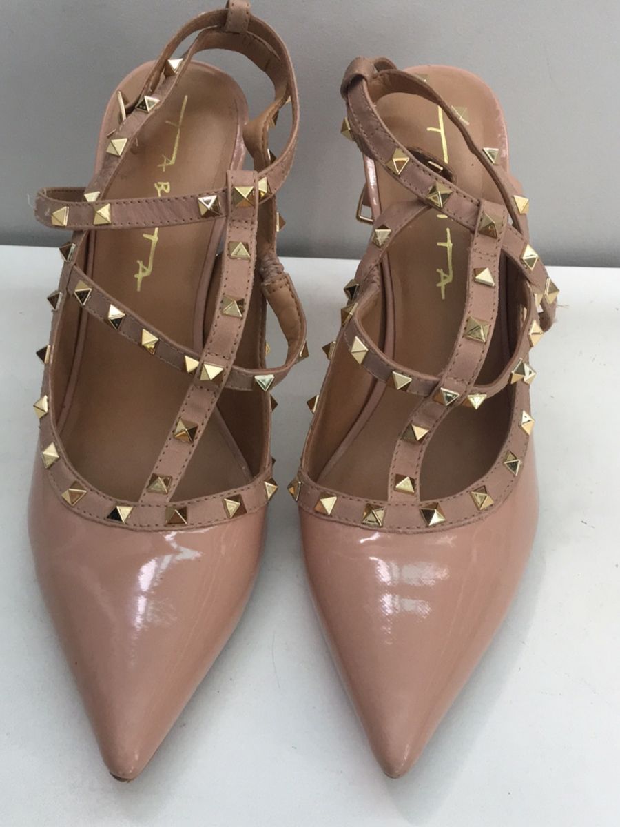 sapato valentino inspired