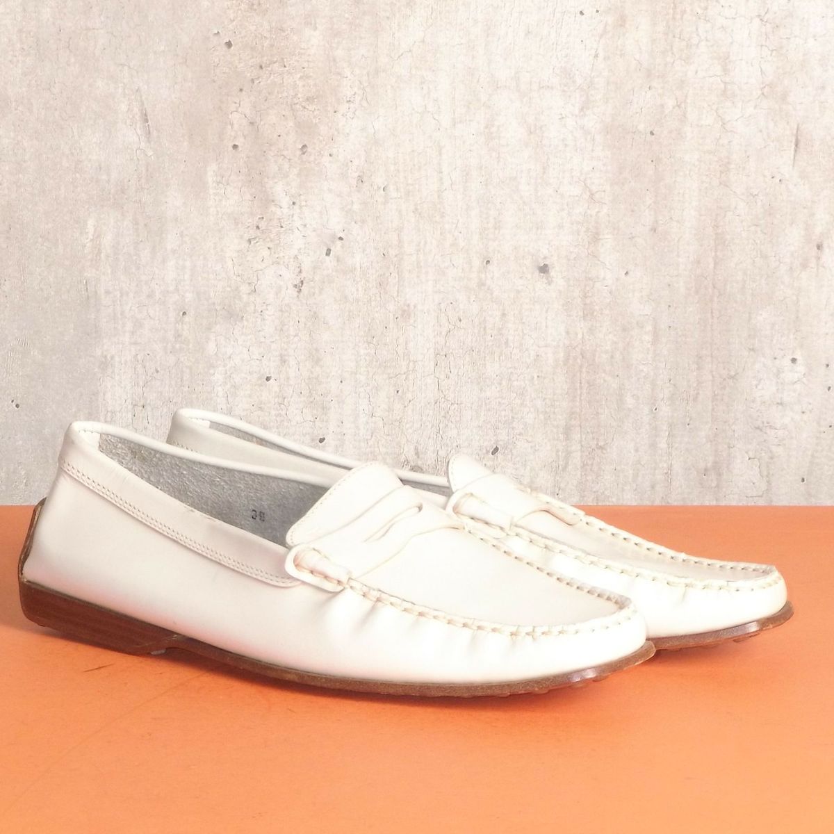 sapato branco mocassim