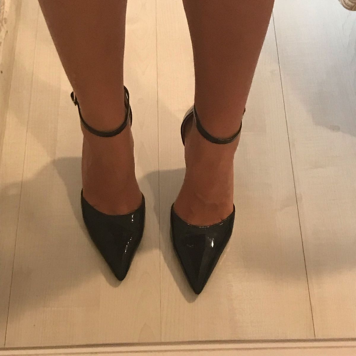 scarpin de abotoar no tornozelo