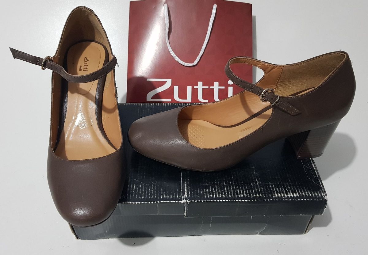 scarpin marrom salto grosso