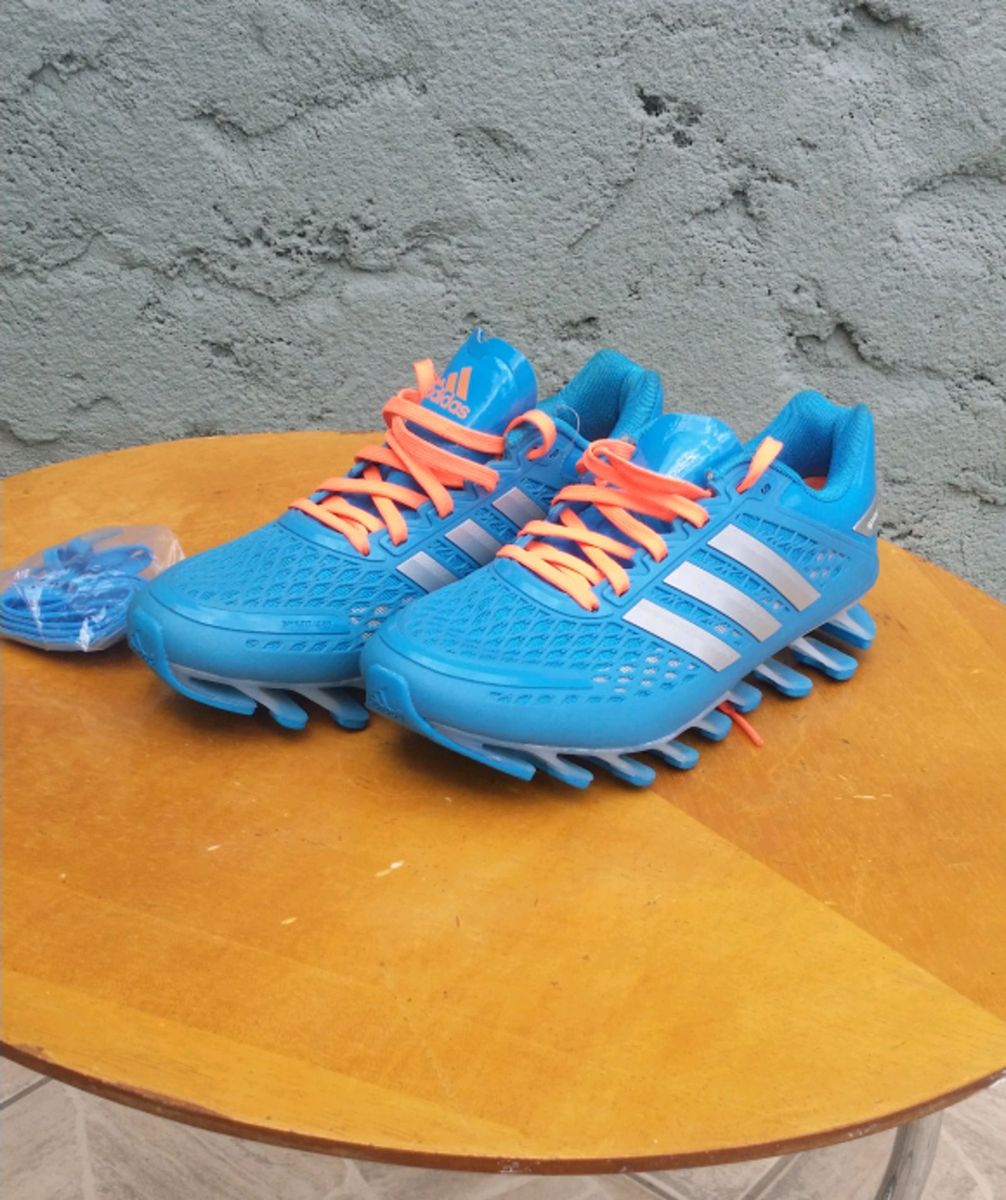 springblade azul e rosa