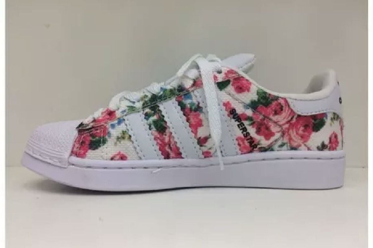 adidas floral tenis