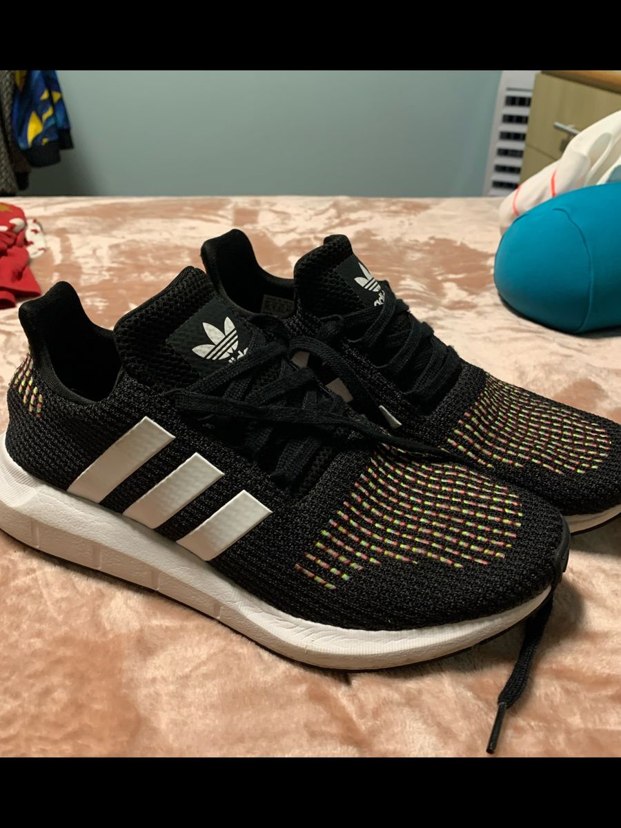 tênis adidas originals swift run preto