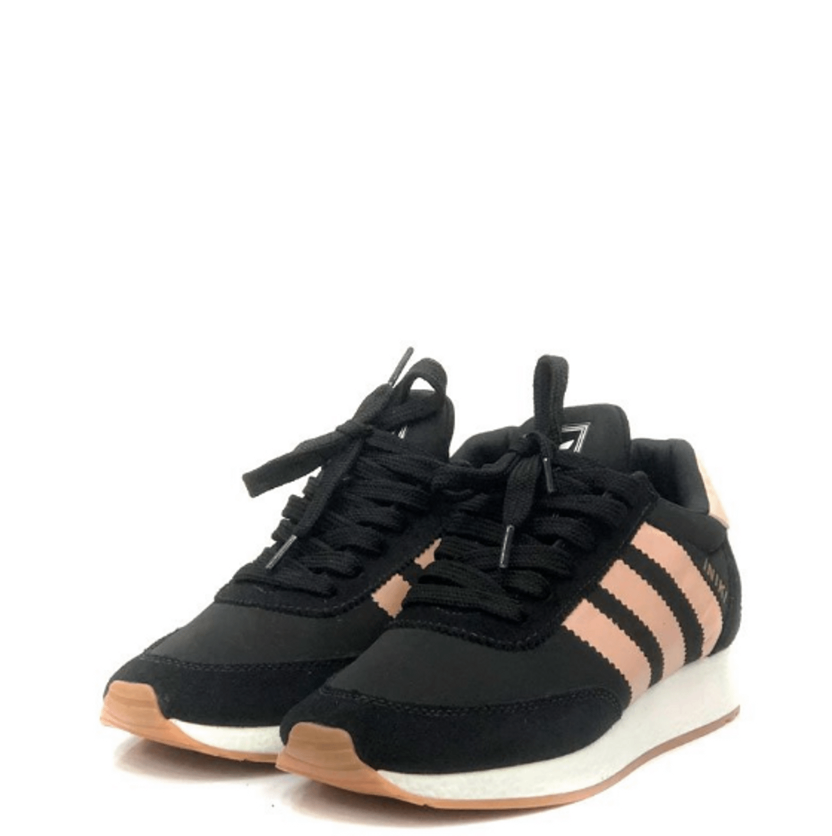 iniki preto