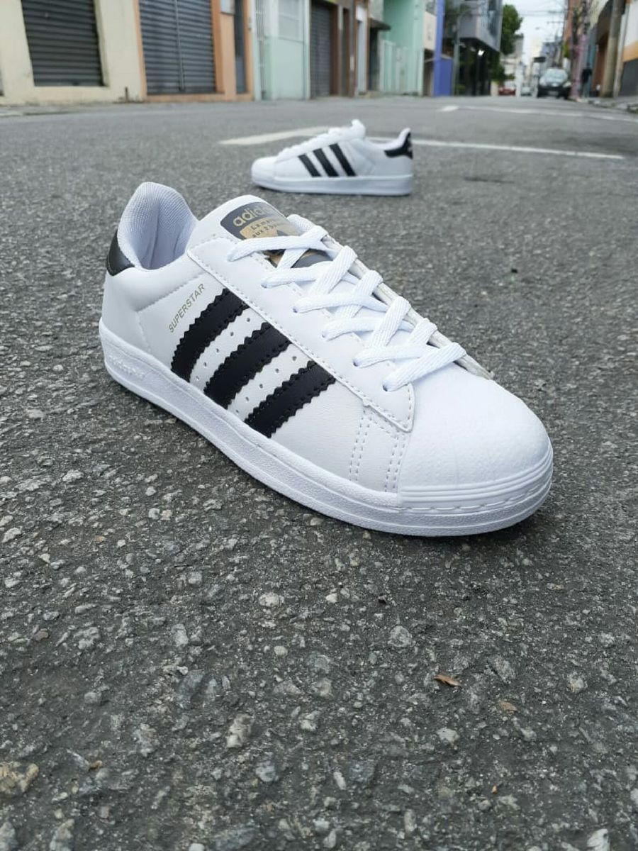 sapatênis adidas