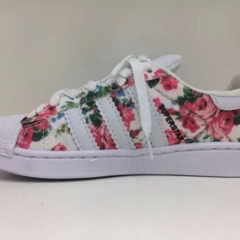 tenis adidas superstar florido