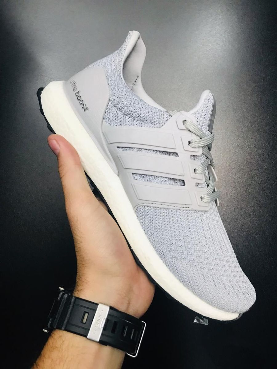 adidas boost cinza