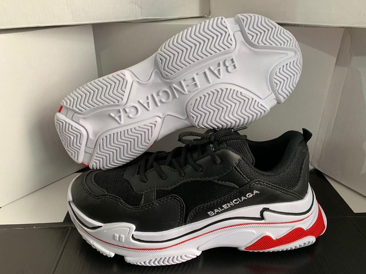 tênis balenciaga triple s