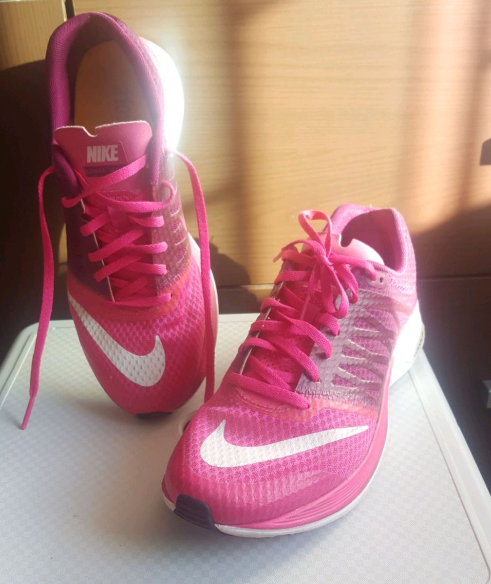 tenis nike rosa shock