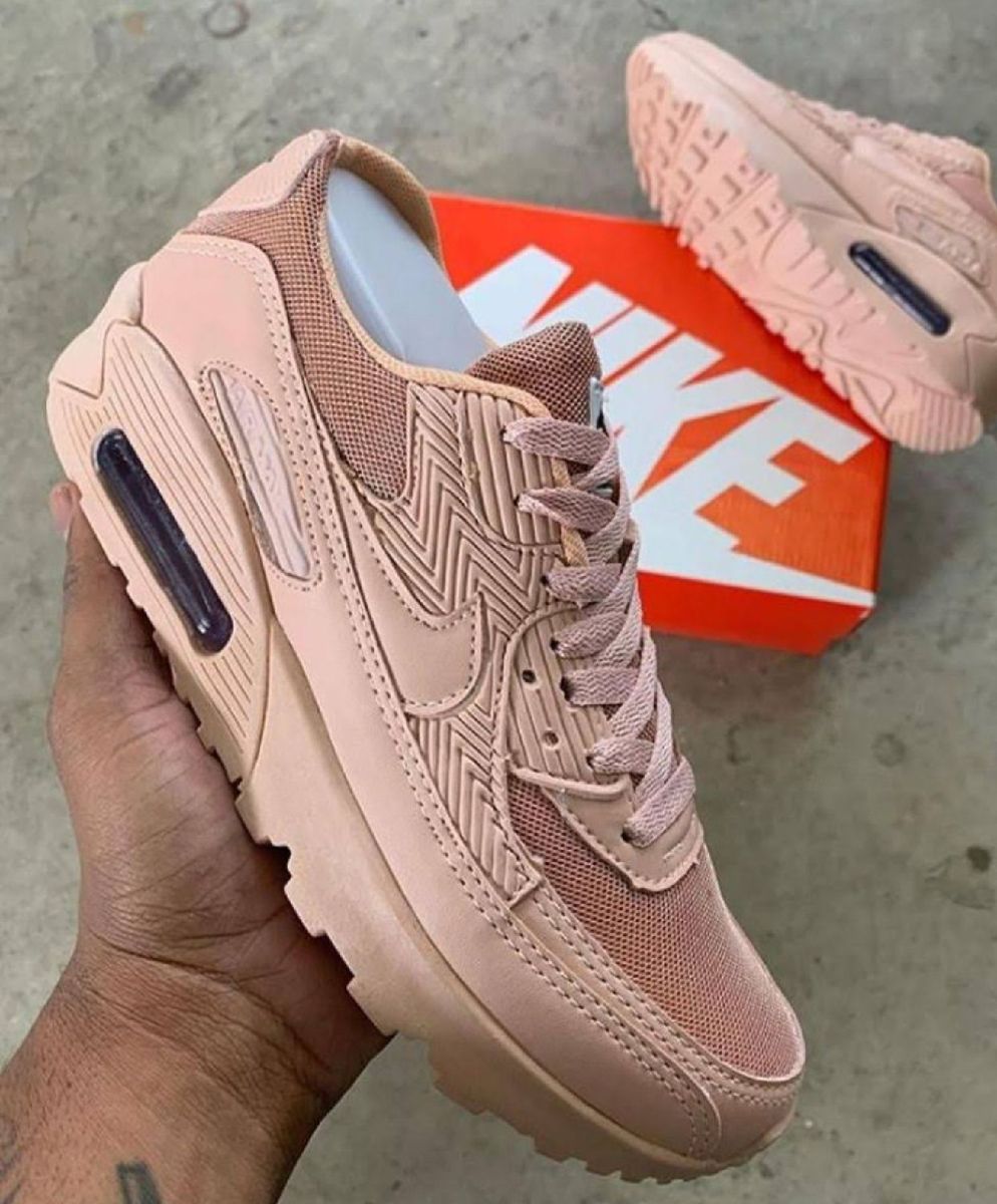 tênis nike feminino nude