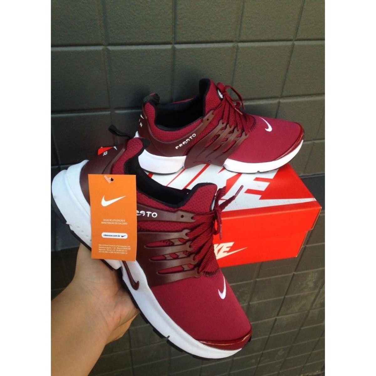 tenis nike feminino bordo